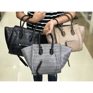 ทักแชทเช็คสี กระเป๋า Celine phantom Crocco Mini ปีกกาง