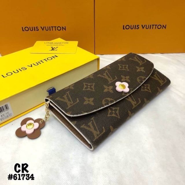 ยี่ห้อ-lv-ขนาด-7-5นิ้ว-โดยประมาณ-เกรด-พรีเมียม-ราคา-450-ภาพถ่ายจากสินค้าจริง-สนใจสอบถามได้ค่ะ