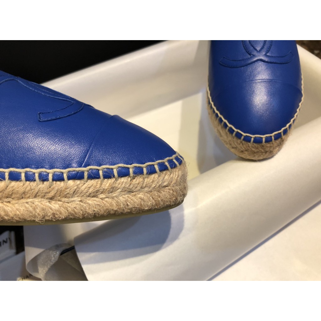 พรี-chanel-g29762-espadrilles-in-blue-lambskin-รองเท้าชาแนล-สีเบจดำ-ของใหม่-หนังลูกแกะสีเบจดำsize35-41