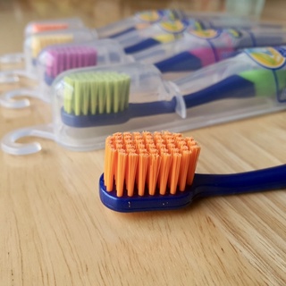 Soft toothbrush  แปรงสีฟันขนนุ่ม ~ ขนปลายตัด สัมผัสนุ่มสบาย ไม่แยงเหงือก (มีกล่องเก็บแปรง)