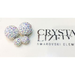 ตุ้มหูเงิน92.5ประดับSwarovski Crystal สามารถแยกใส่ได้ค่ะ