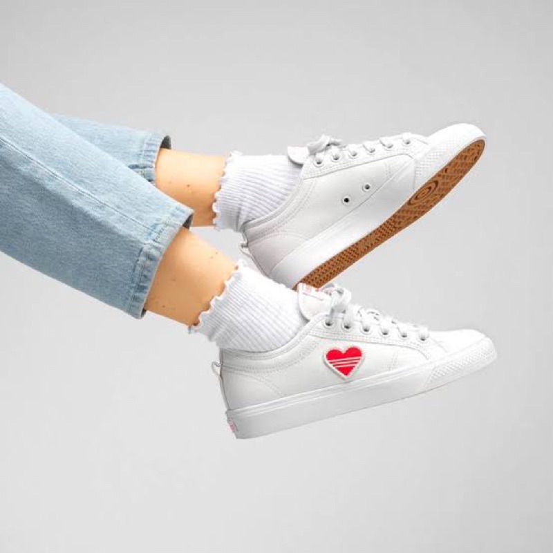 adidas-nizza-valentines-shoes