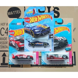 ภาพหน้าปกสินค้าHotwheels รถเหล็ก1/64 Custom \'18 Ford Mustang GT รถเหล็กราคาถูกเลือกแบบได้(ดูสินค้าในร้านคลิ๊กที่รูปร้าน) ซึ่งคุณอาจชอบสินค้านี้