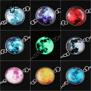 Glowing Moon จักรวาลแฟนตาซีเรืองแสงในสร้อยข้อมือ Cabochon Dark Glass