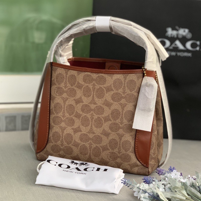 Outfit) Coach Hadley Hobo 21 in Signature Canvas Taupe🧡, Women's