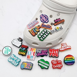 ภาพหน้าปกสินค้าJibitz ตัวอักษร แรงบันดาลใจ รองเท้า คําพูด Croc Jibbits Charm Pins สําหรับ Crocks รองเท้าแตะ รองเท้าเด็ก ตกแต่ง ที่เกี่ยวข้อง