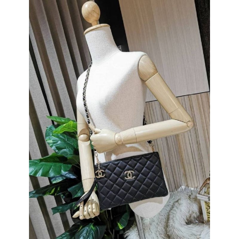 crossbody-bag-vip-gift-with-purchase-gwp