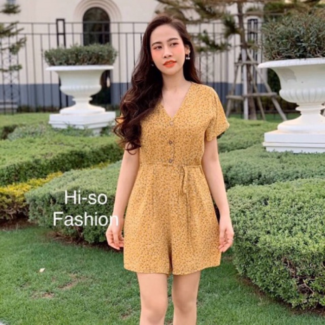 ราคาและรีวิวMini Floral jumpsuit (227) จั๊มสูทคอวีแขนสั้น ผ้าชีฟองทรายพิมพ์ลาย