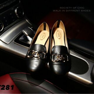 รองเท้าคัชชูหัวกลม Loafer shoes หนังนิ่ม สไตล์แบรนด์ TODS งานสวยเก