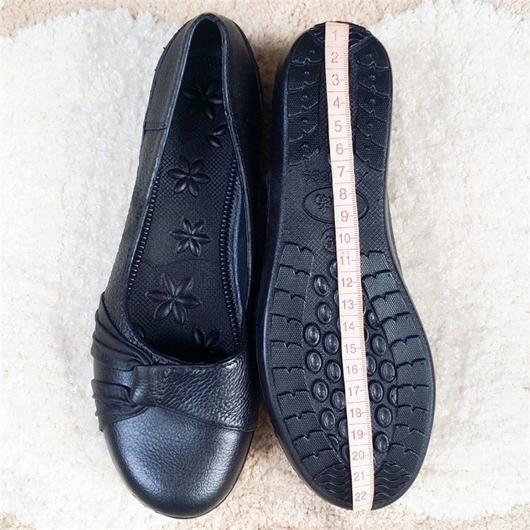 รองเท้าคัชชูสีดำ-พื้นยางนิ่มลายดอกไม้-รุ่นcdm1699