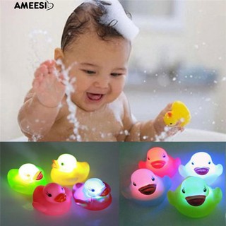 Ameesi 1Pc ทารกอาบน้ำเวลาเปลี่ยนเป็ดกระพริบไฟโคมไฟ LED