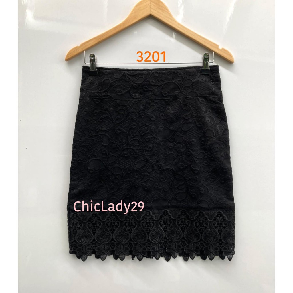 ส่งฟรี-3201-chiclady-s-กระโปรงผ้าลูกไม้ยืด-แต่งชายลายเชิง-ซิปหลัง-ไม่ผ่า