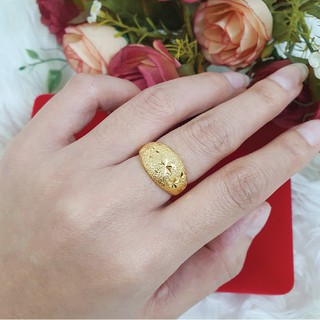 ภาพขนาดย่อของภาพหน้าปกสินค้าแหวนทอง 1สลึง ใส่สวยมั่นใจ ใส่แทนแหวนทองแท้ได้  พร้อมส่งทันใจ แหวนทองเหลืองแท้ ชุบเศษทองแท้ ทองไมครอน ทองปลอม จากร้าน goldyaowarat บน Shopee