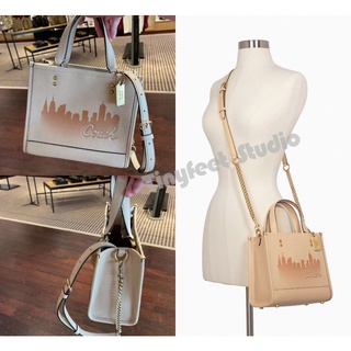 Coach C6494 Jennifer Lopez Dempsey Tote 22 พร้อมกระเป๋าสะพายข้างผู้หญิง NYC Skyline