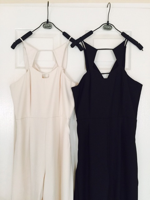 jumpsuit-กางเกง-ดีเทลช่วงบนสวยเก๋-ซิปซ่อนด้านหลัง-มีซับใน-เป็นขาสั้น-โชว์ดีเทลพลีทจีบด้านข้าง
