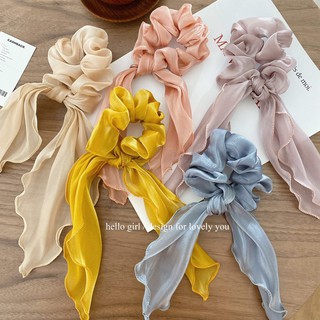 ภาพหน้าปกสินค้า♡ silky scrunchie โบว์ผูกผม ตัวผ้าน้องนุ่มนิ่มมาก สวยชิคทุกสี แมชกับอะไรก็คิ้ว ที่เกี่ยวข้อง