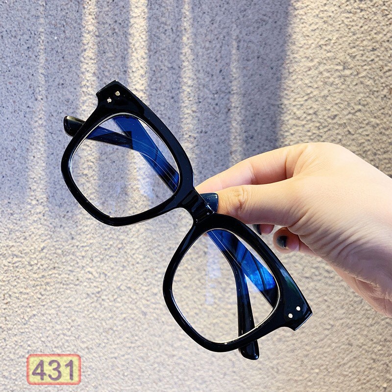 ภาพหน้าปกสินค้า17 กม. แฟชั่น ป้องกันรังสี แว่นตากันแดด สําหรับผู้หญิง / ผู้ชาย บลัชออน แว่นตา กรอบสีดํา จากร้าน vip17km.th บน Shopee