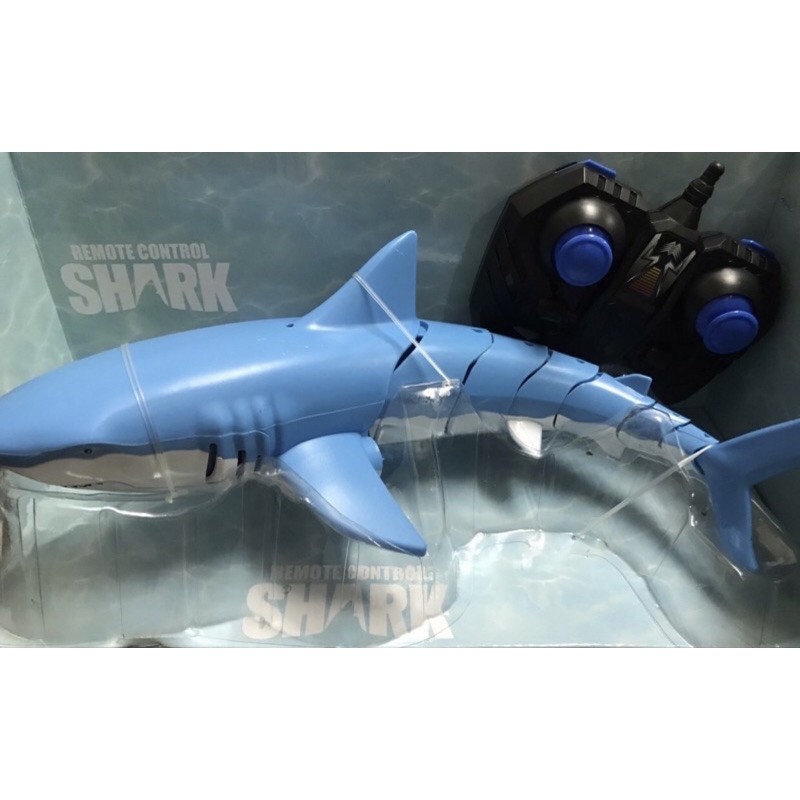 ภาพหน้าปกสินค้าปลาฉลามบังคับว่ายน้ำได้จริงรีโมท2.4gh