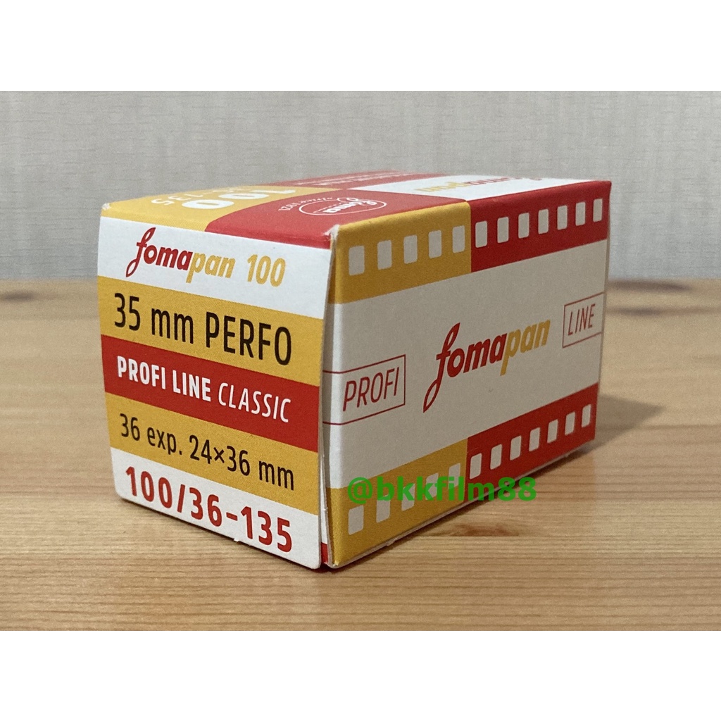 ภาพหน้าปกสินค้าฟิล์มขาวดำ Fomapan 100 Limited Retro Edition 35mm 135-36 Black and White Film ฟิล์ม Foma 100 Years Anniversary จากร้าน blkfilm บน Shopee
