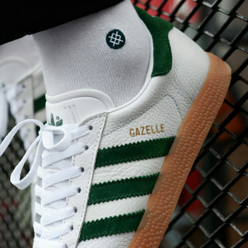 รองเท้าผ้าใบ-adidas-gazelle-สีขาวเขียว