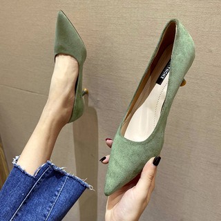 ภาพขนาดย่อของภาพหน้าปกสินค้ารองเท้า รองเท้าส้นสูง รองเท้าส้นสูงกำมะหยี่ TP194 จากร้าน korea_style01 บน Shopee