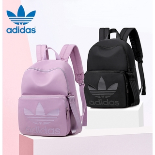 กระเป๋าสะพายหลัง Adidas