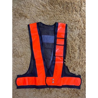 ภาพขนาดย่อของภาพหน้าปกสินค้าF11  Reflective Vest safety vest  เสื้อกั๊กสะท้อนแสง กั๊กจราจร,ความปลอดภัย จากร้าน subeixu บน Shopee ภาพที่ 1