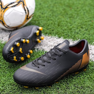 ภาพขนาดย่อของภาพหน้าปกสินค้ารองเท้าฟุตบอลชายและเด็ก จากร้าน black_shoes001 บน Shopee