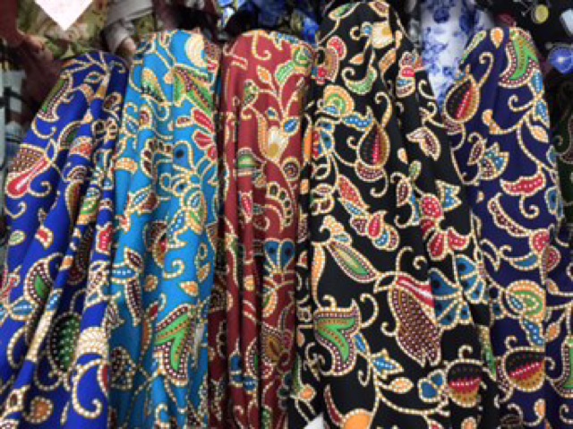 ภาพหน้าปกสินค้าผ้าเมตร ผ้าคอตต้อน ผ้าญี่ปุ่น ผ้าลาย ผ้าดอก ผ้าจุด เกรดพรีเมียม จากร้าน zuyulsw บน Shopee