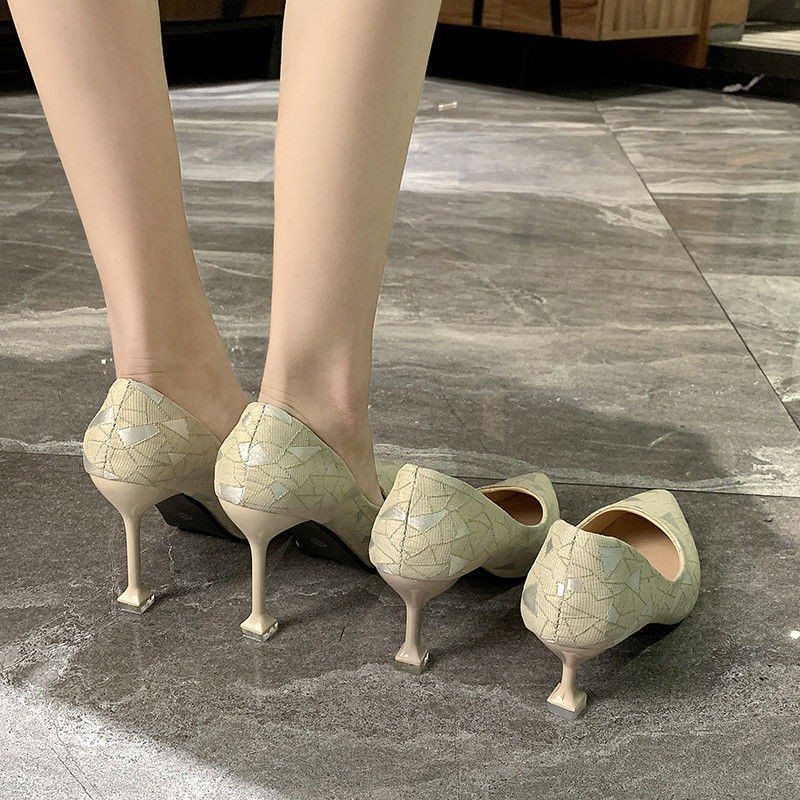 hot-sale-รองเท้าส้นสูงหญิงกริชชี้สีดำฤดูใบไม้ผลิและฤดูใบไม้ร่วง-2020-รุ่นใหม่ของเกาหลีสีแดงป่าอารมณ์ปากตื้นรองเท้าเ