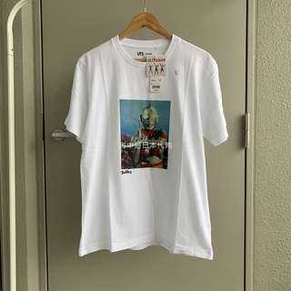 【NEW】Uniqlo เสื้อยืดแขนสั้น พิมพ์ลายอุลตร้าแมน สําหรับผู้ชาย 434395เสื้อยืดอินเทรนด์