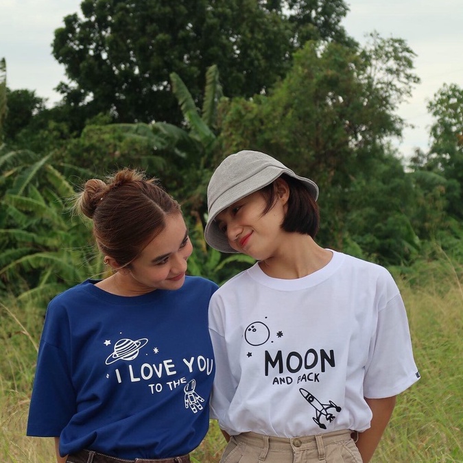 เสื้อยืดคอกลม-love-you-moon-back-thrift-apparel-couple-teesเสื้อยืด
