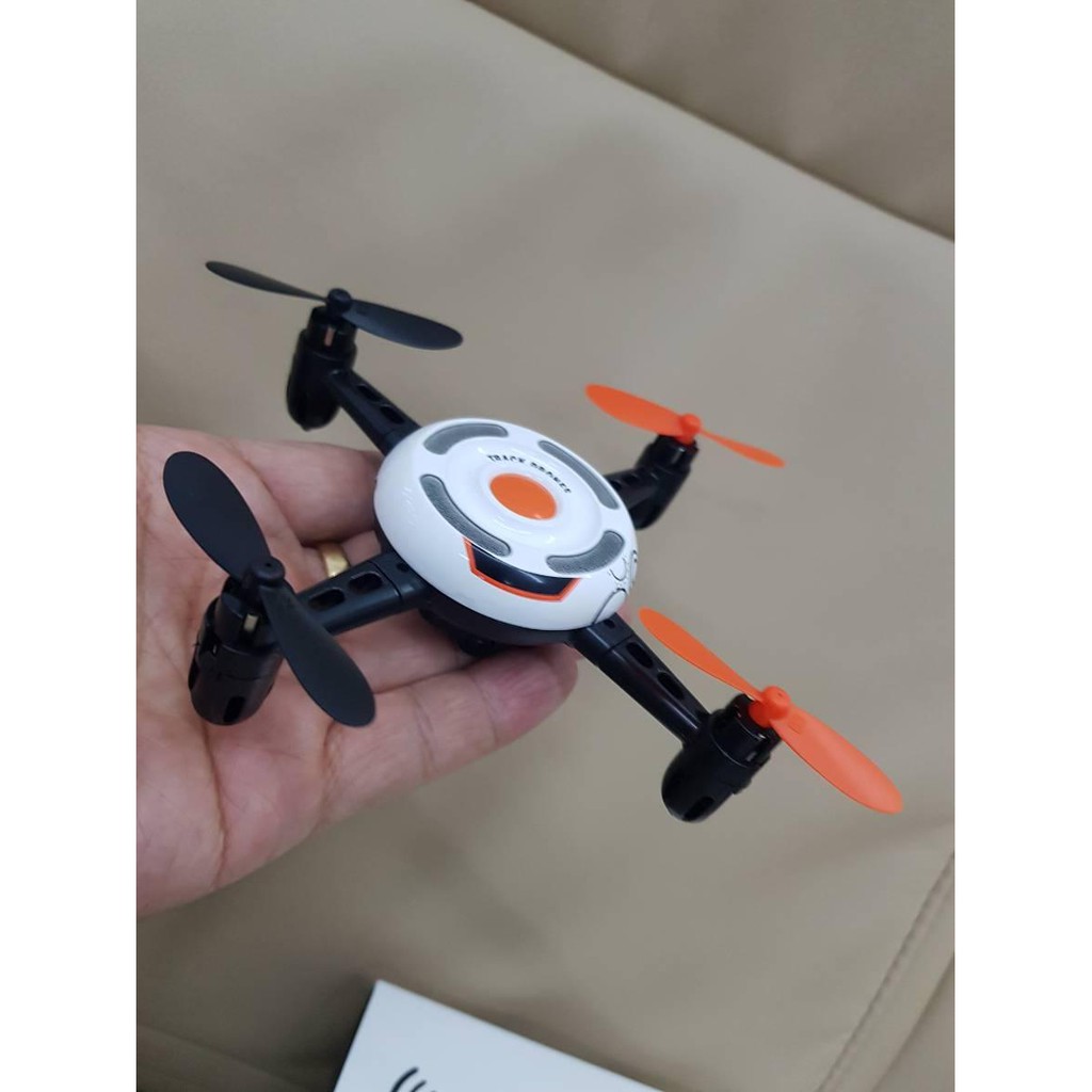 selfie-drone-track-drone-qs007-โดรนติดกล้อง-เซลฟี่-บินนิ่ง-ถ่ายวีดีโอกล้อง2ล้านพิกเซล-ภาพนิ่ง-ถอดเก็บพกพาใส่กระเป๋าได้