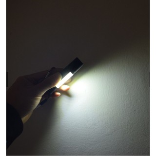 ภาพหน้าปกสินค้าไฟฉาย ไฟฉายแรงสูง ไฟฉายความสว่างสูง ชาร์จแบตได้ ปรับได้ 3 รูปแบบ ส่องได้ไกล กันน้ำ กันกระแทก LED Flashlight USB . ที่เกี่ยวข้อง