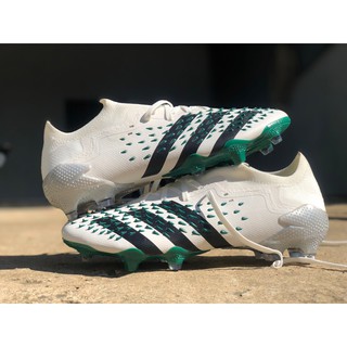 รองเท้าสตั๊ดอาดิดาส รองเท้าฟุตบอลอาดิดาส รองเท้าฟุตบอลADIDAS Predator Freak.1 FGสินค้าพร้อมส่ง