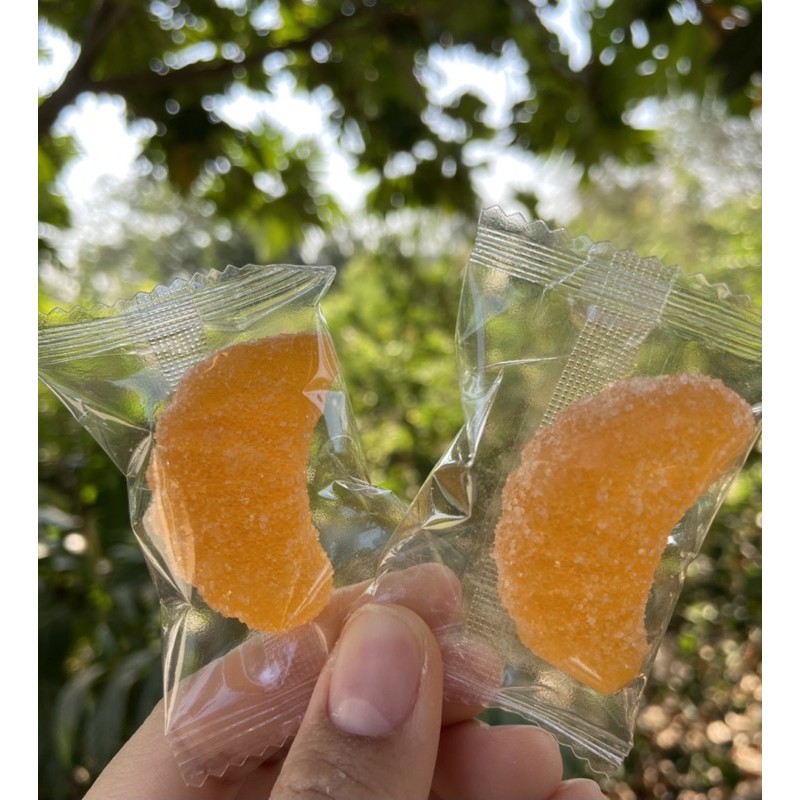 ภาพหน้าปกสินค้าเยลลี่มะม่วง เยลลี่รูปสตอเบอรี่ รูปส้ม เยลลี่ผลไม้ เหลือเพียง ️เม็ดละ 3 บาท หอมส้ม ได้รสส้ม จากร้าน ally.earny บน Shopee