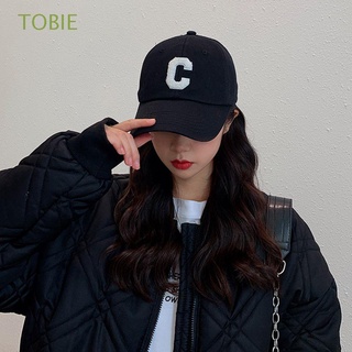 ภาพหน้าปกสินค้าTobie หมวกเบสบอลปักลายตัวอักษร C แฟชั่นสไตล์เกาหลีสําหรับผู้หญิงและผู้ชาย ที่เกี่ยวข้อง
