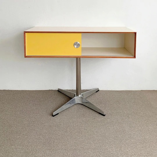 morena-console-in-yellow-ชั้นวางของ-ชั้นวางเอนกประสงค์-ของตกแต่ง-mid-century-งานสั่งทำ-30-วัน