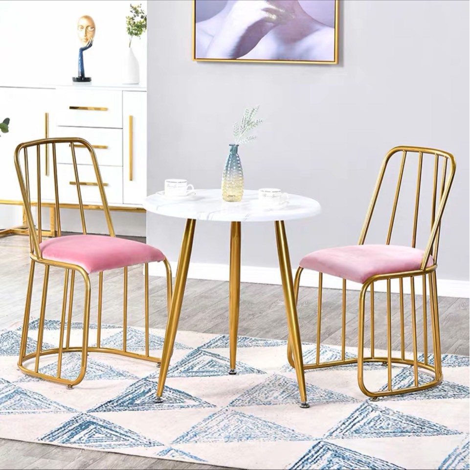 เซตโต๊ะน้ำชา-พร้อมเก้าอี้สีชมพูสุดcute