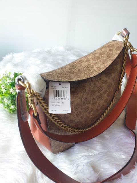 Coach signature chain hobo hotsell