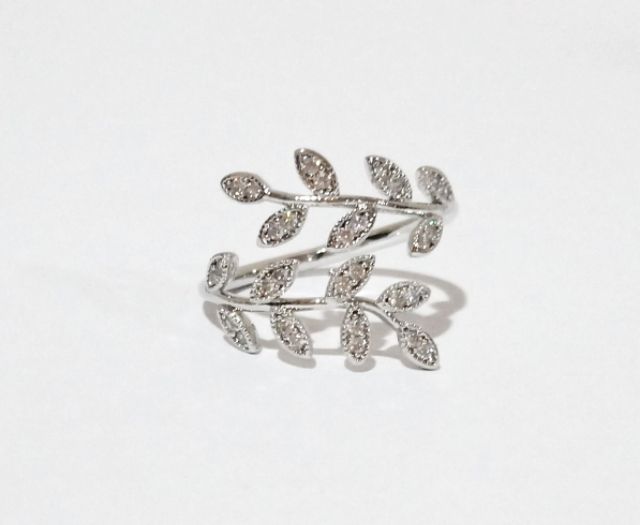 แหวนเพชรcz-แหวนใบมะกอก-แหวนแฟชั่น-olive-leaf-ring