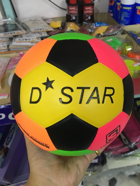 ภาพหน้าปกสินค้าลูกฟุตบอล D-star เบอร์ 3 สีสะท้อนแสง สำหรับเด็ก จากร้าน first_sport บน Shopee