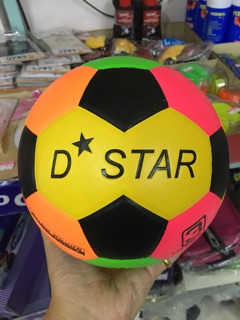ภาพขนาดย่อของภาพหน้าปกสินค้าลูกฟุตบอล D-star เบอร์ 3 สีสะท้อนแสง สำหรับเด็ก จากร้าน first_sport บน Shopee