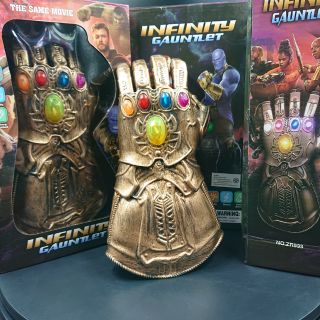 ถุงมือ​ Infinity​ Gauntlet ของธานอส​ ยางอย่างดี​ มีเสียง​ สีไฟที่อัญมณี​ สวยมาก😁  มีรีวิว!!