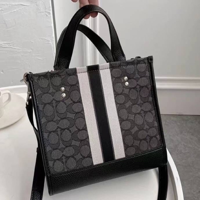 coach-dempsey-tote-22-in-signature-jacquard-with-stripe-and-coach-patchh
