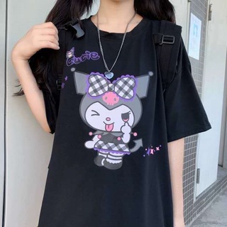 เสื้อยืดแขนสั้น เปิดไหล่ พิมพ์ลายกราฟิก Kuromi Sanrio น่ารัก สไตล์ญี่ปุ่น ฮาราจูกุ โอเวอร์ไซซ์ สําหรับผู้หญิง