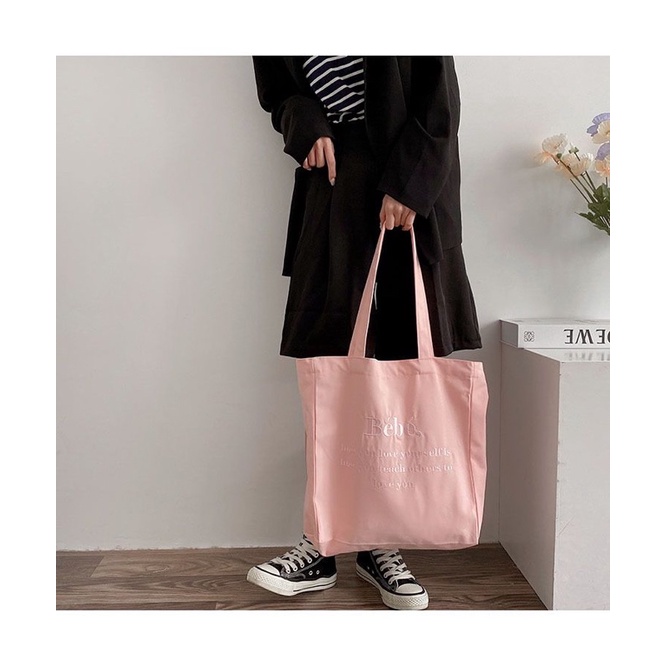 bebe-tote-bag-สีใหม่-ตอกย้ำความมาแรง-สีใหม่เพิ่มอีก2สี-กระเป๋าผ้าโทนสีพาสเทลเบาๆ-ลายตัวอักษรเป็นลายปักทั้งหมด