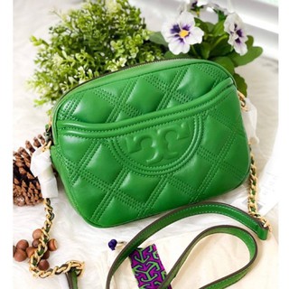 (ผ่อน0%) กระเป๋า 💚Tory Burch💚  💚Fleming Soft Camera Bag 💚62091 สะพายข้าง หนังแท้ สีเขียว