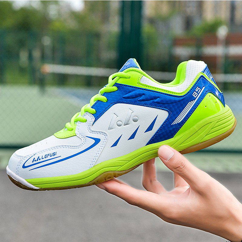 ภาพหน้าปกสินค้ารองเท้าผ้าใบ สีสดใส สำหรับเล่นแบดมินตัน วอลเลย์บอล เทนนิส