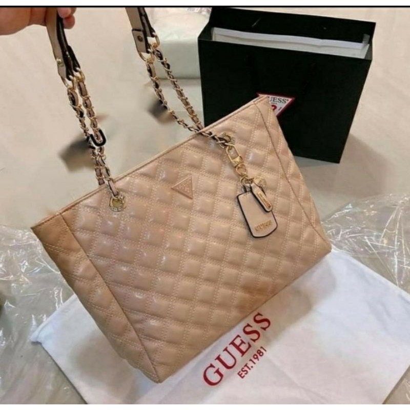 sale-guess-shopping-factory-outlet-พร้อมส่งที่ไทย